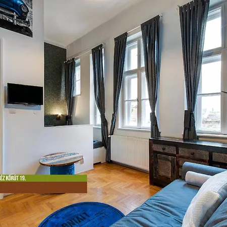 Little Americas Oktogon Appartement