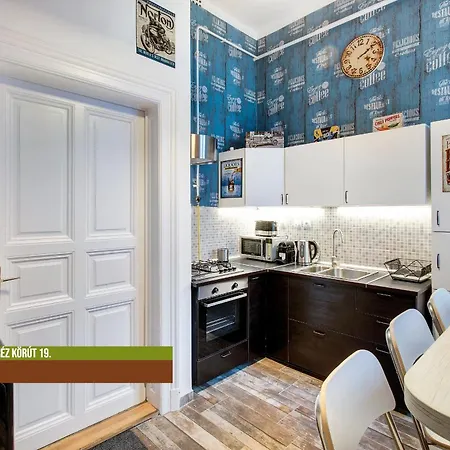 Little Americas Oktogon Appartement *