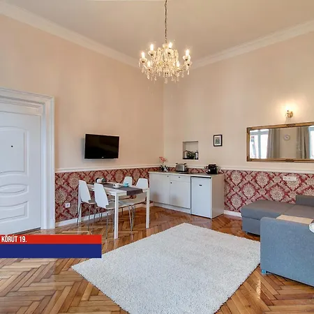 Little Americas Oktogon *