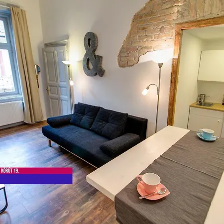 Little Americas Oktogon