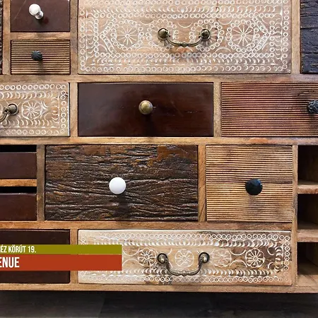 Little Americas Oktogon * Budapeste